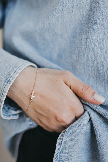 SR Dainty cross bracelet